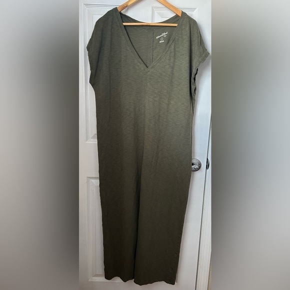 Universal Thread Dresses & Skirts - Cotton slub Maxi dress Army Green V-neck Universal Thread Women’s Large